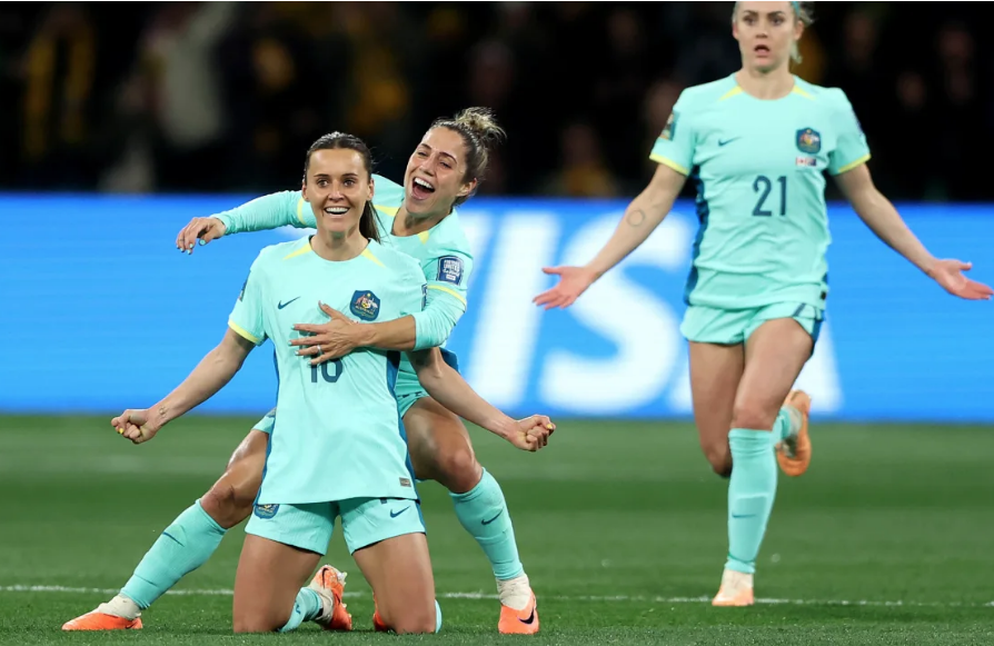 Australia emphatically beats Canada to reach Women’s World Cup last 16, eliminating reigning Olympic champion