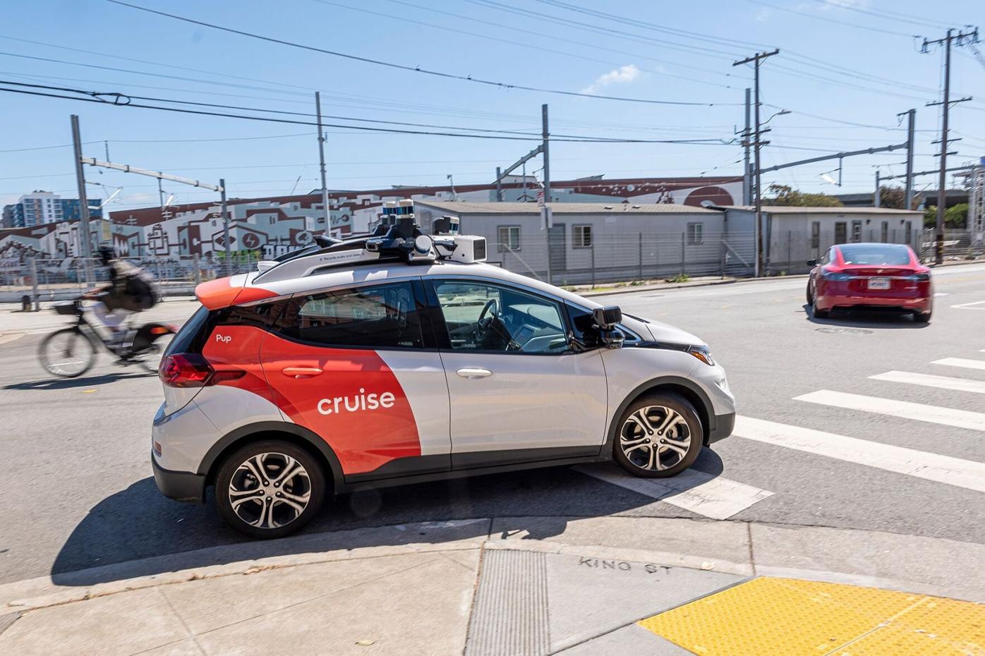 GM’s Cruise slashed fleet of robotaxis by 50% in San Francisco after collisions